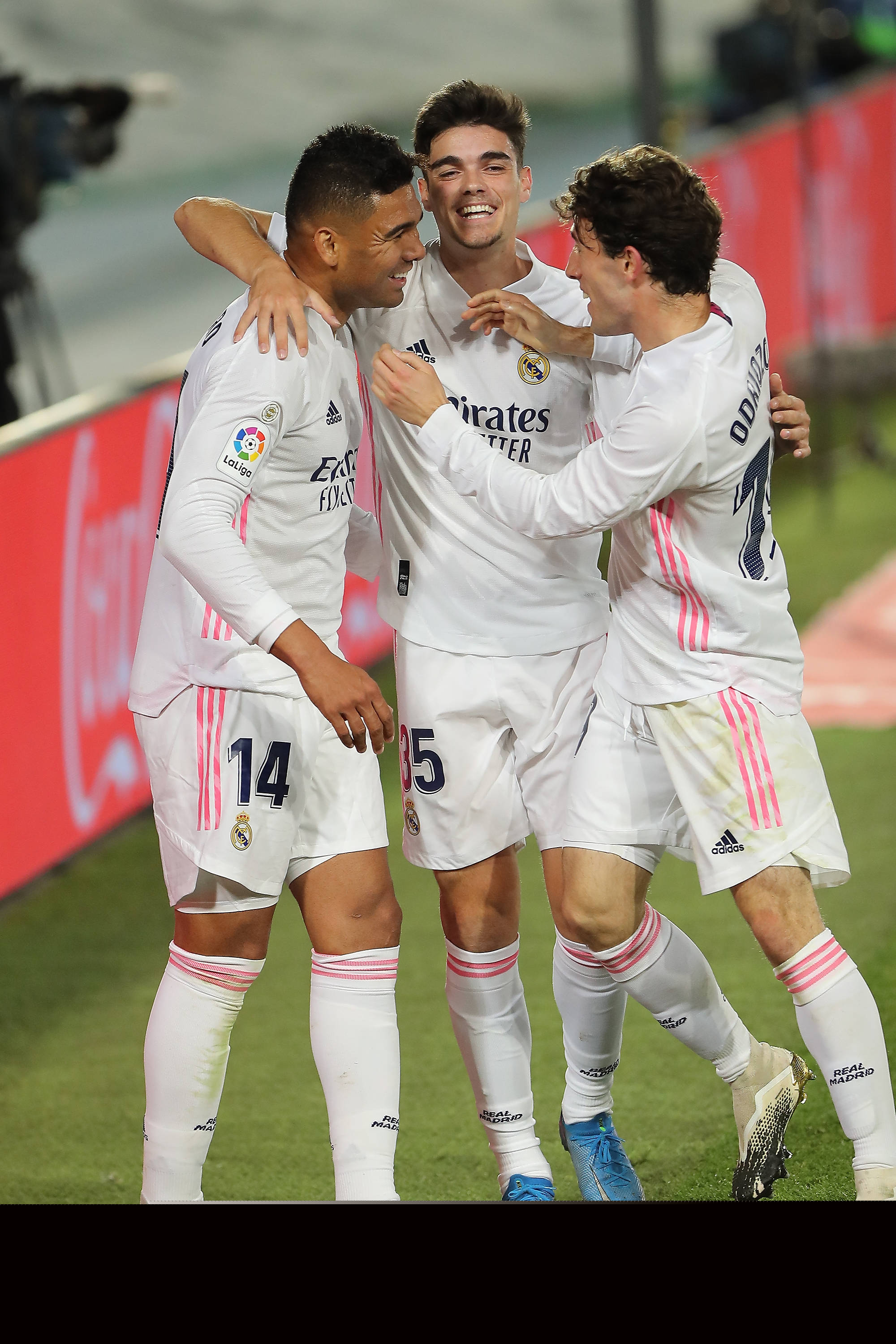 篮球湖人官方公布球员赛季表现报告